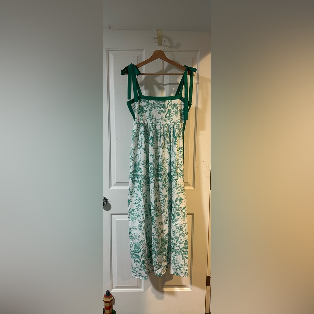 Green and White Women’s Sundress